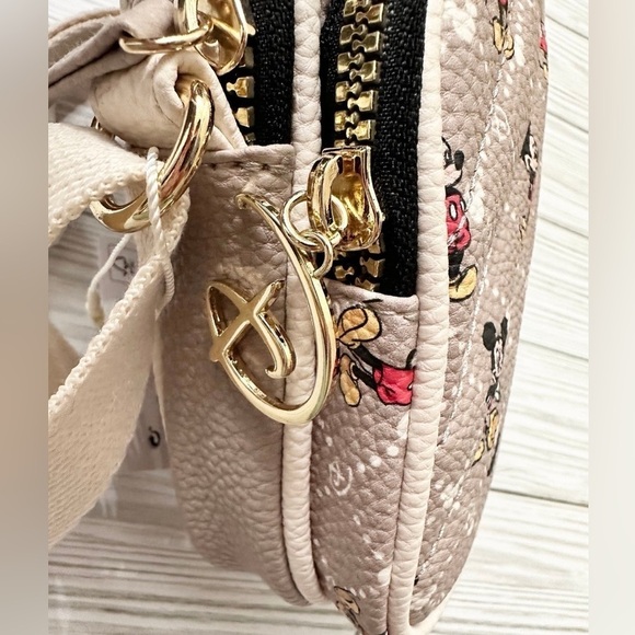 Disney Mickey Mouse with Ears Crossbody Bag Cell Phone Holder - Picture 3 of 4